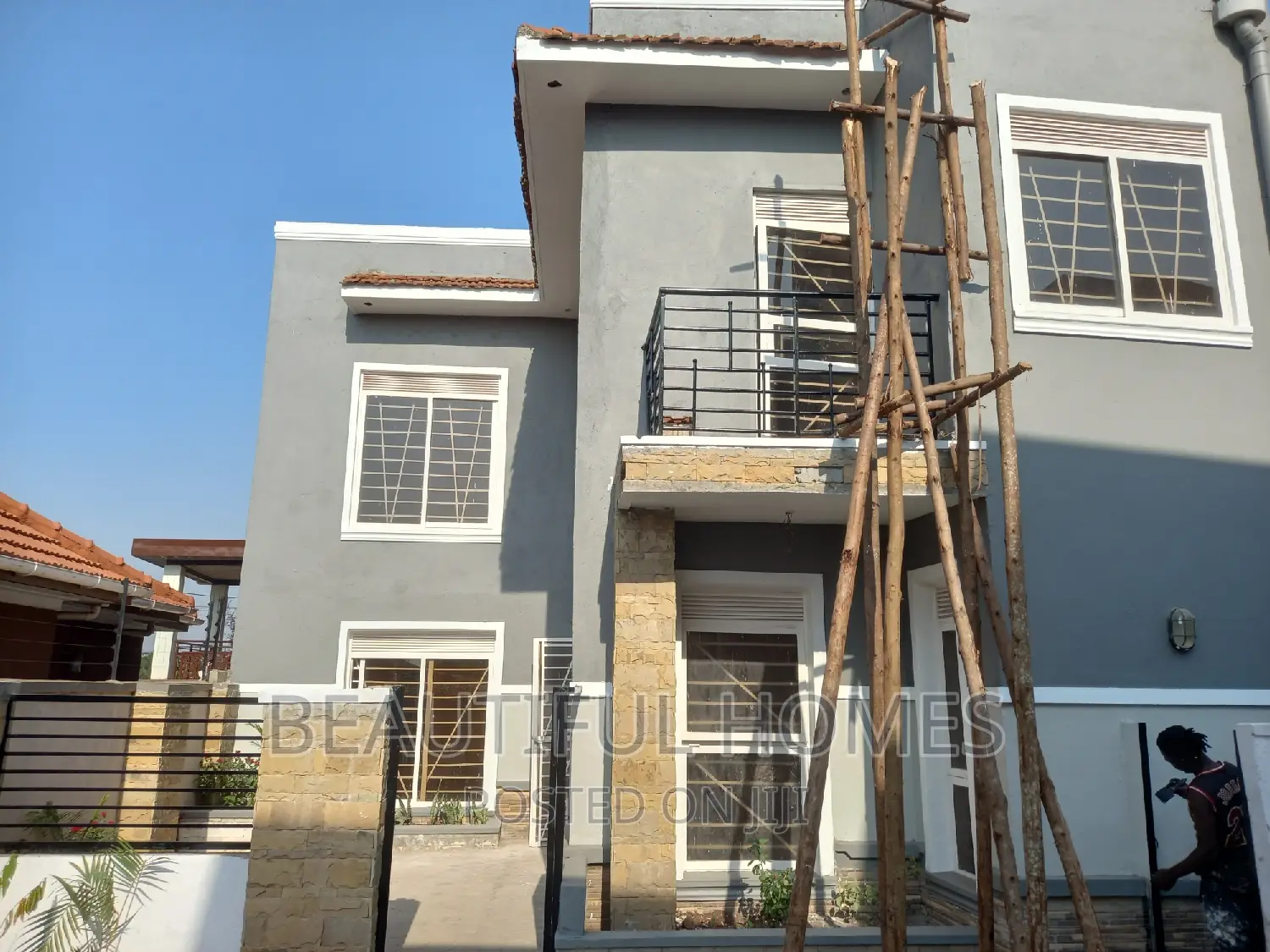 Furnished 4bdrm Duplex in Kira Mamerito Road for sale in Kira