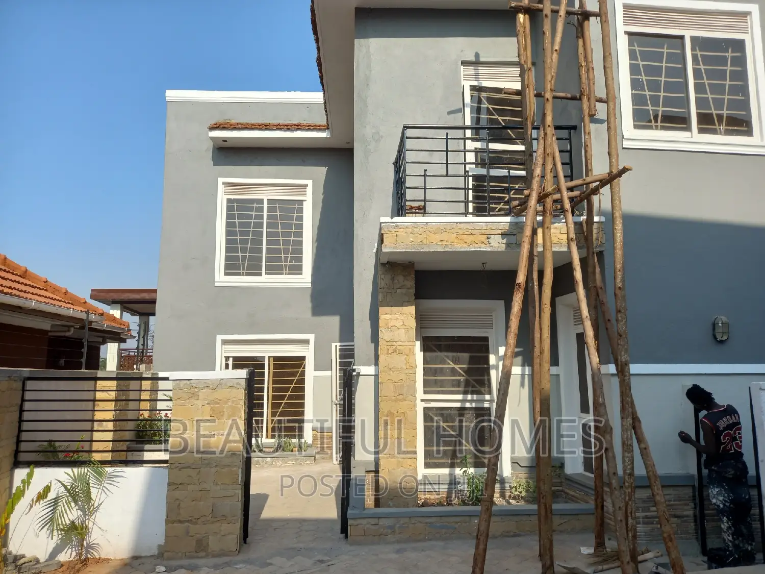 Furnished 4bdrm Duplex in Kira Mamerito Road for sale in Kira