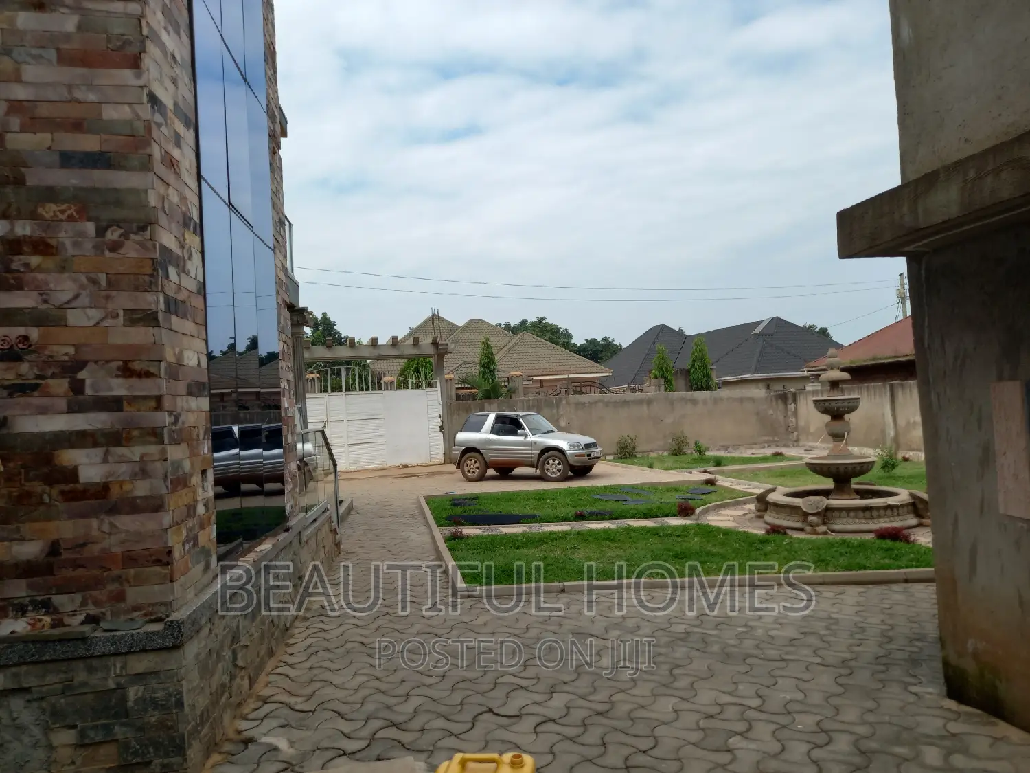 Furnished 6bdrm Duplex in Nakwero, Kira for sale in Kira