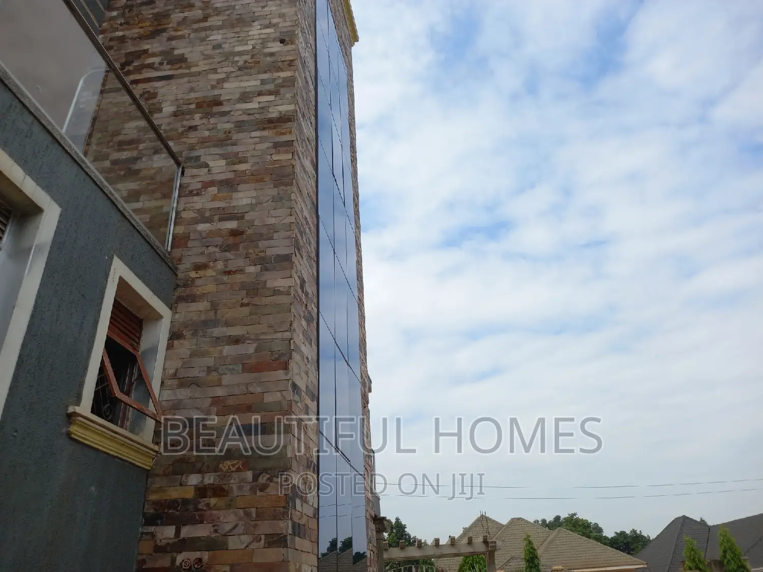Furnished 6bdrm Mansion in Nakwero, Kira for sale in Kira