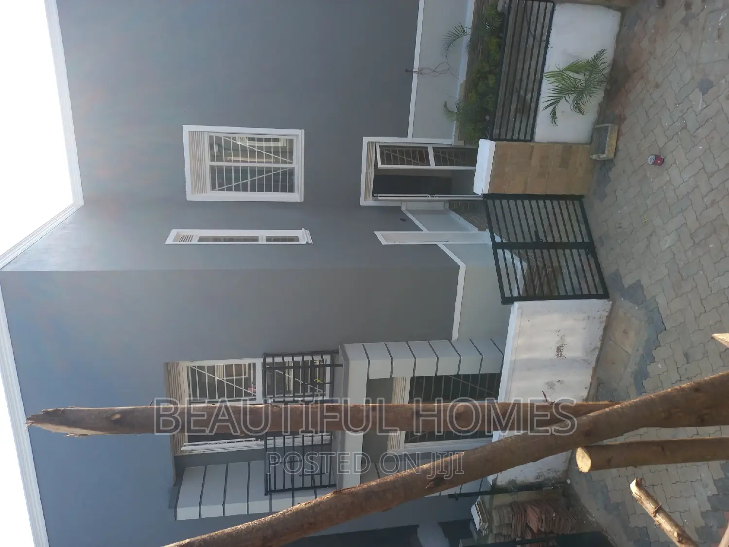 Furnished 4bdrm Duplex in Kira Tarmack, Central Division for sale in Central Division