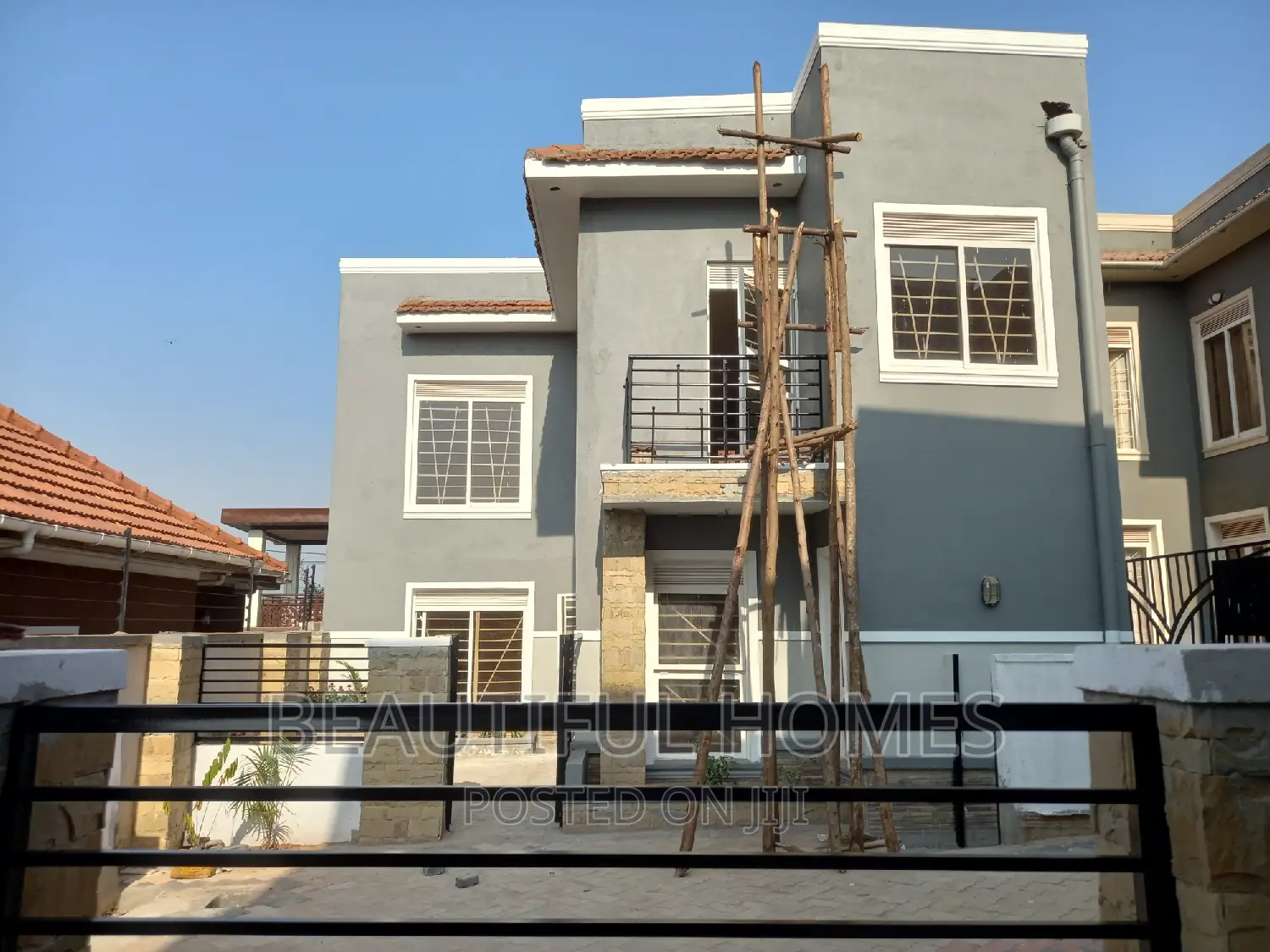 Furnished 4bdrm Villa in Kira Tarmacked Gated for sale in Kira