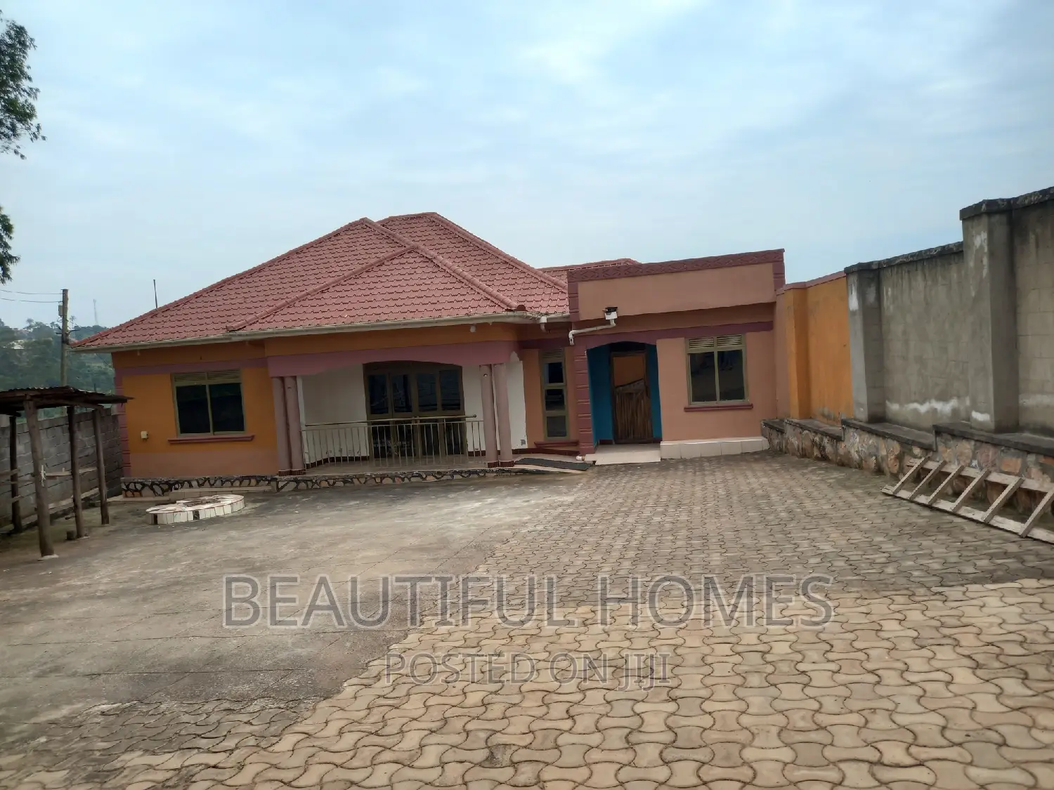 Furnished 4bdrm Bungalow in Nakwero, Kira for sale in Kira