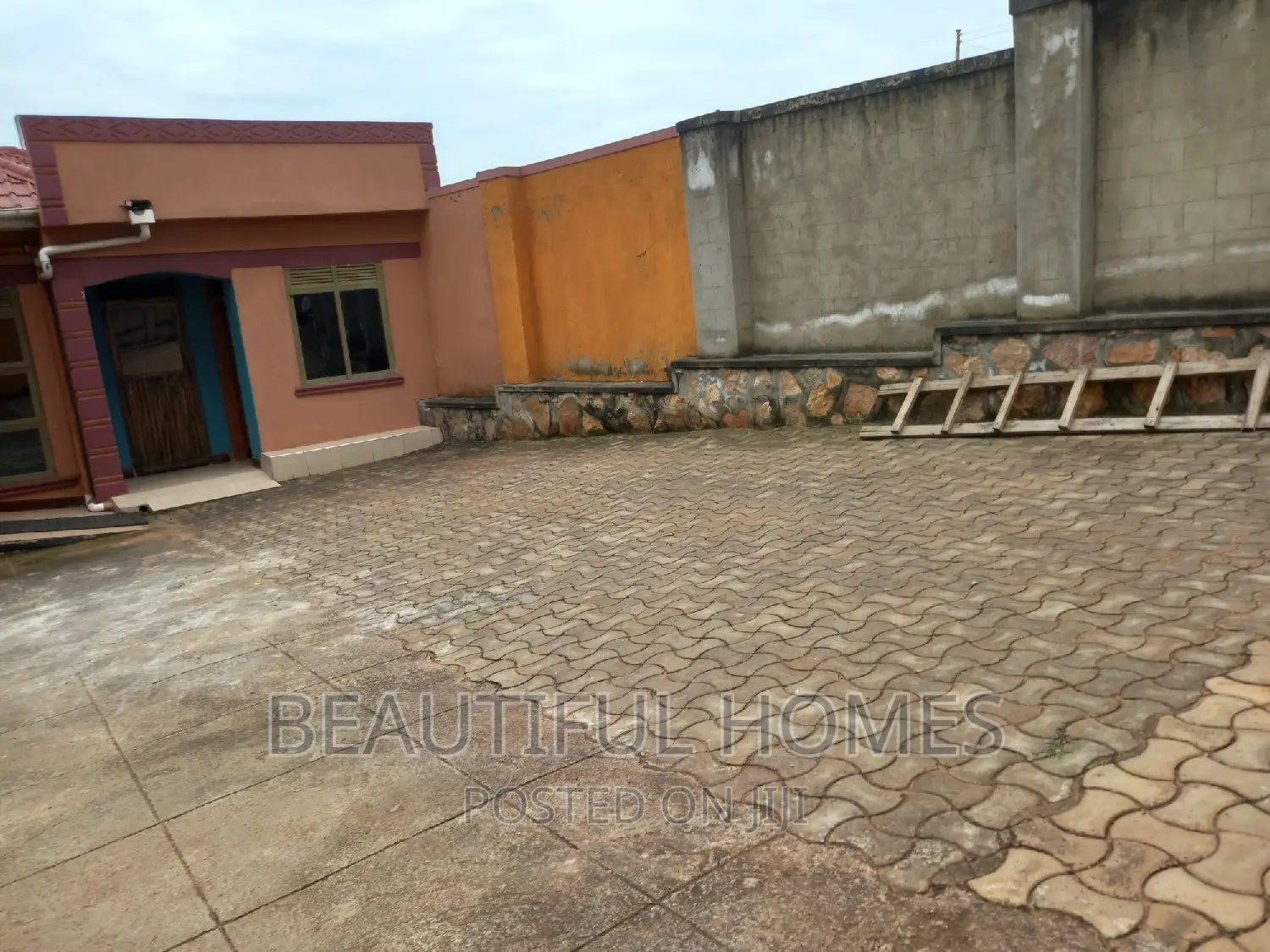 Furnished 4bdrm House in Nakwero, Kira for sale in Kira