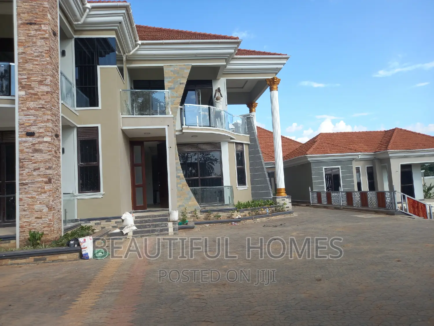 Furnished 6bdrm Mansion in Kira Mamerito for sale in Kira