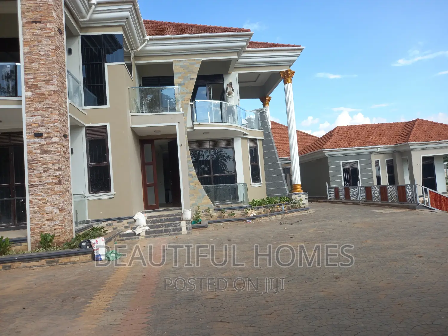Furnished 6bdrm Mansion in Kira Mamerito for sale in Kira