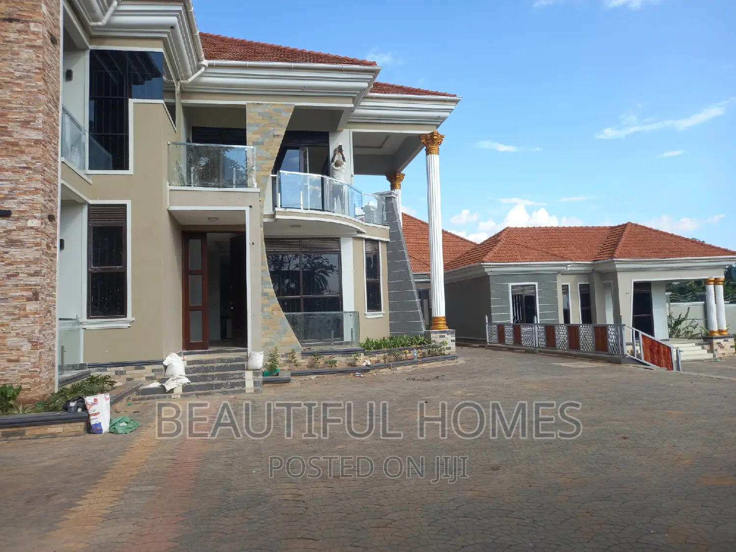 Furnished 6bdrm Mansion in Kira Rich Estate for sale in Kira