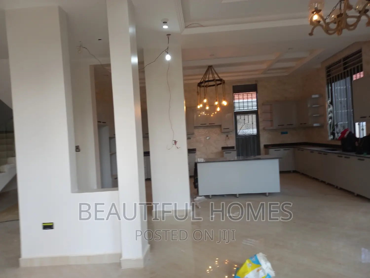 Furnished 6bdrm Mansion in Kira Rich Estate for sale in Kira