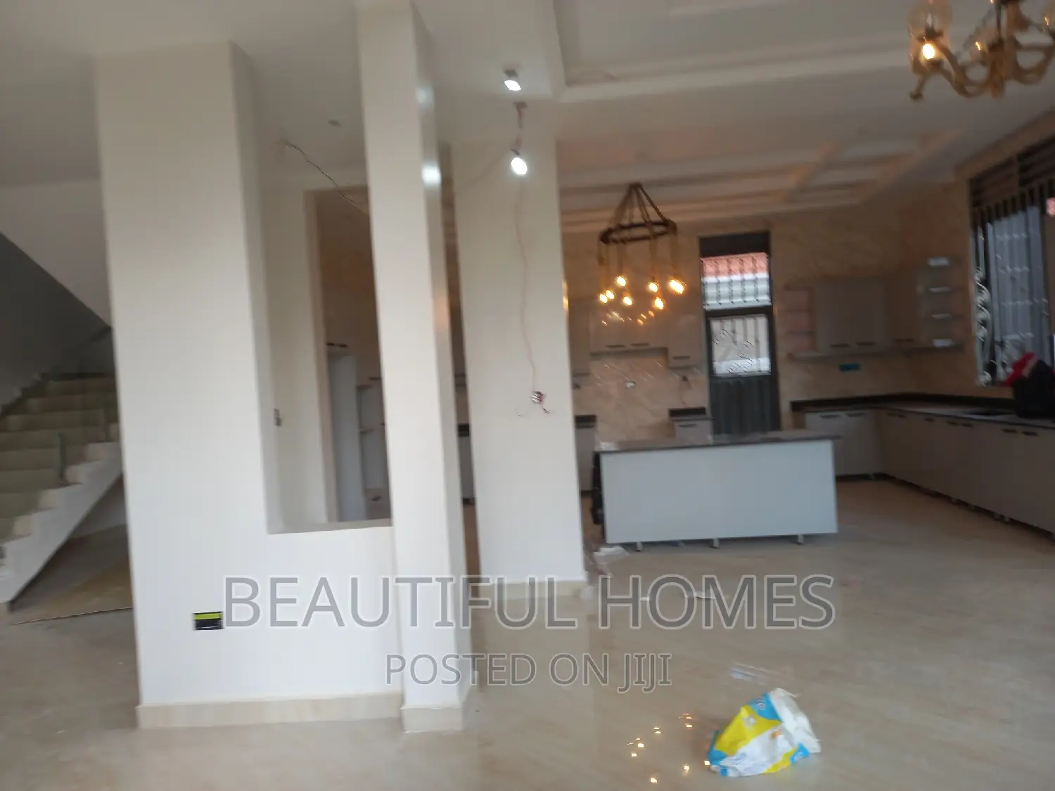 Furnished 6bdrm Mansion in Kira Rich Estate for sale in Kira