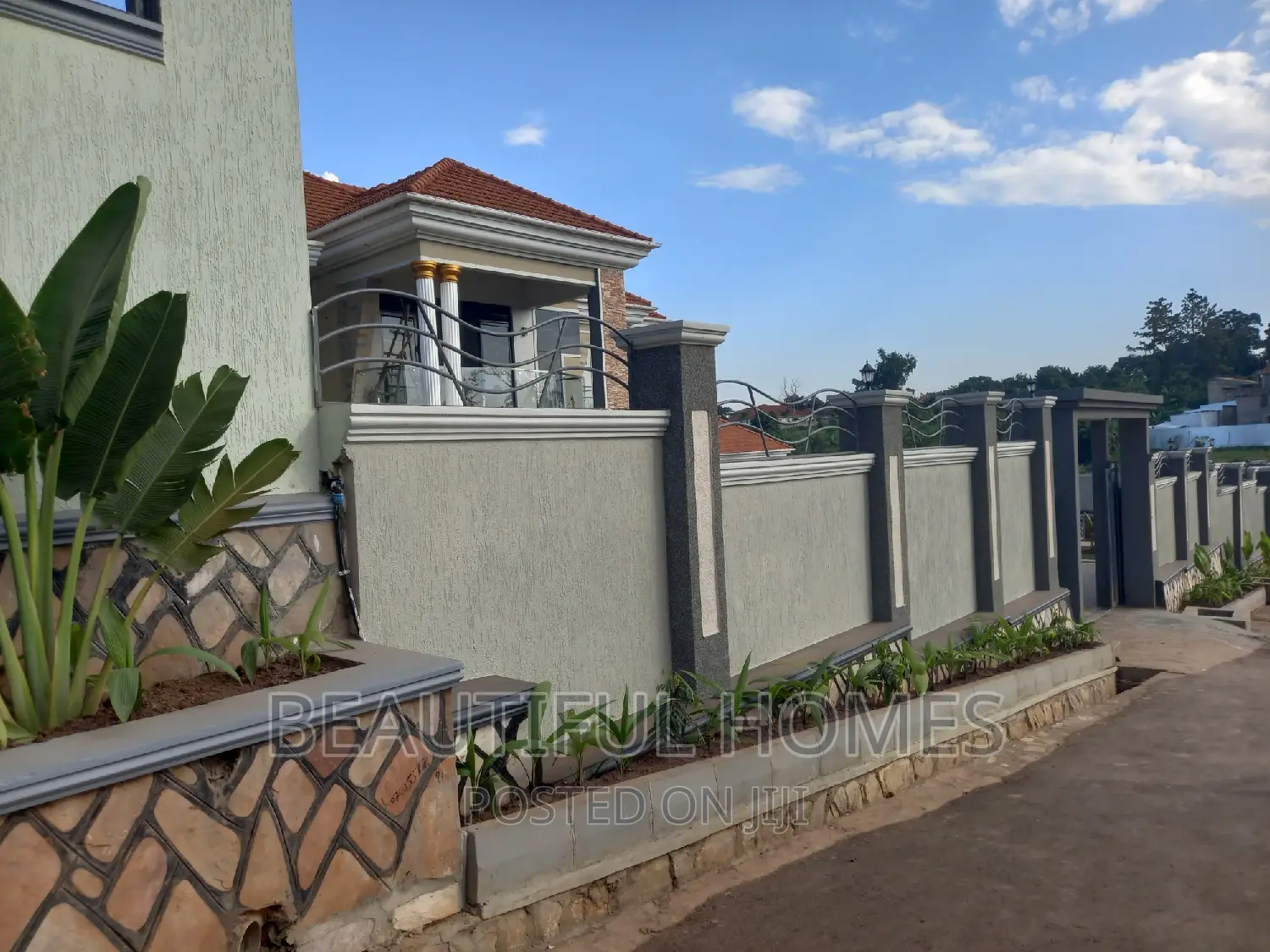 Furnished 6bdrm House in Kira for sale in Kira