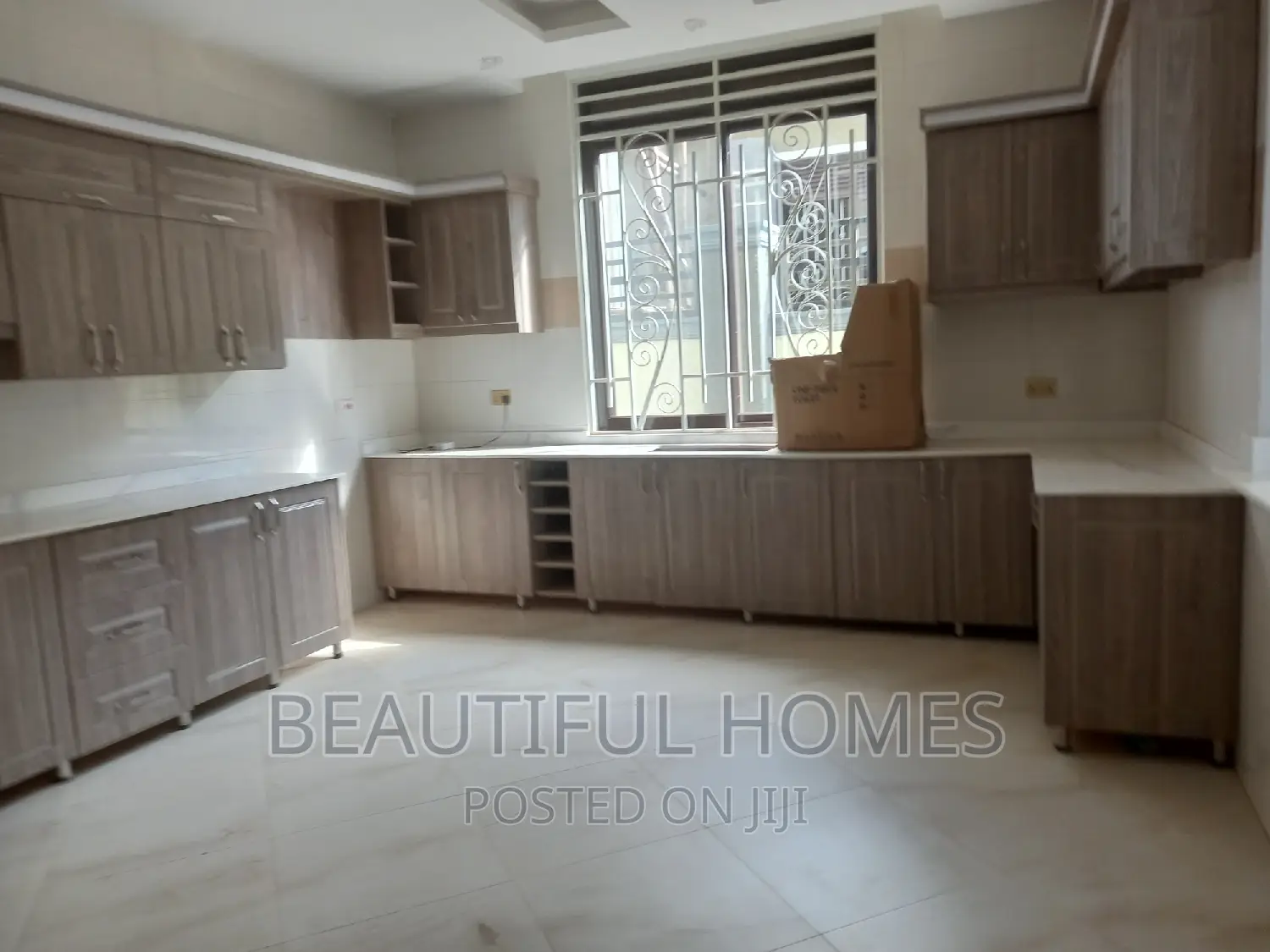 Furnished 6bdrm Mansion in Kira Ministers for sale in Kira