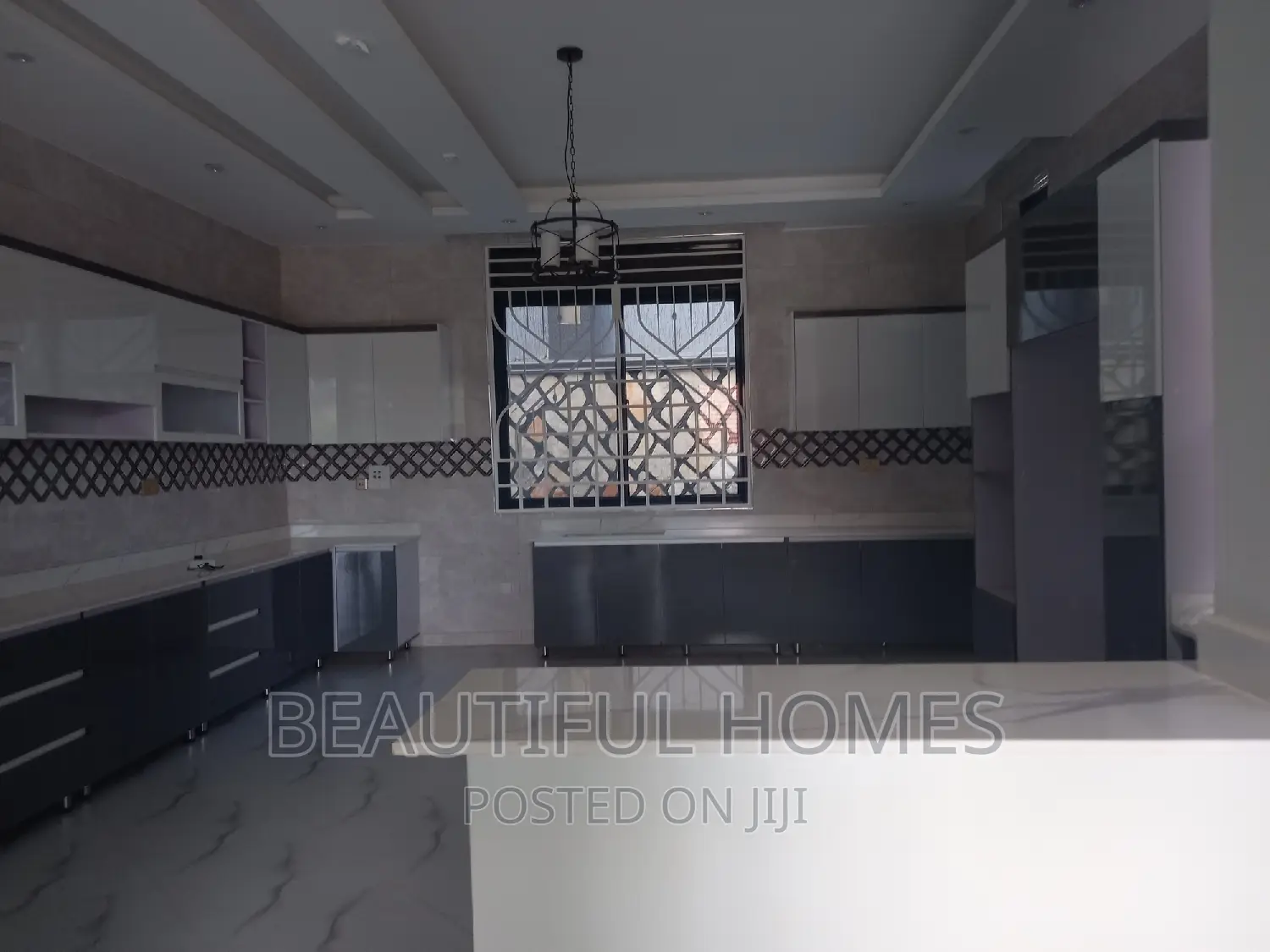 Furnished 6bdrm Mansion in Kira for sale in Kira