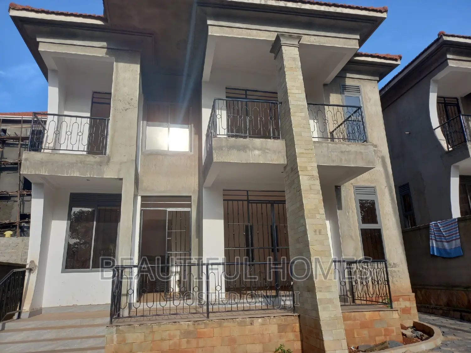 Furnished 4bdrm Duplex in Kira for sale in Kira