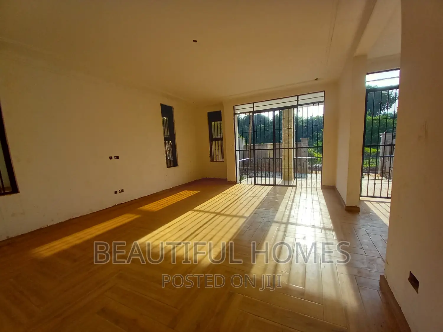 Furnished 4bdrm Duplex in Kira for sale in Kira