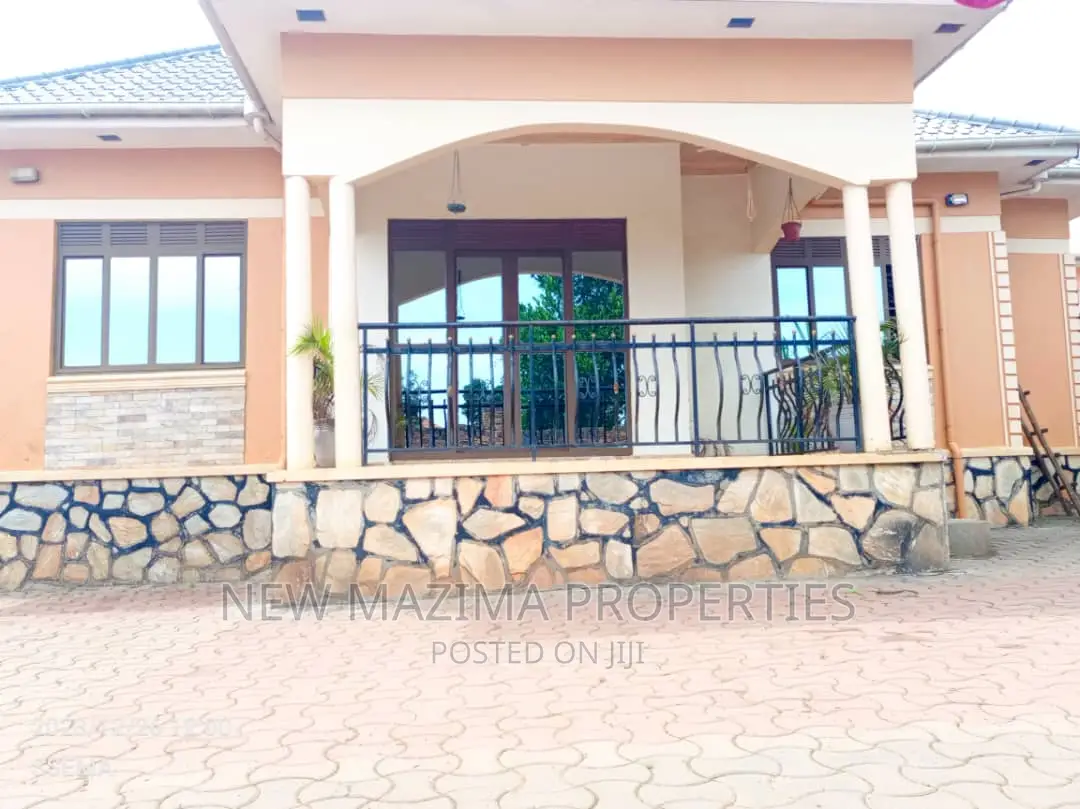 3bdrm Bungalow in Bulenga Town, Division A for sale in Division A