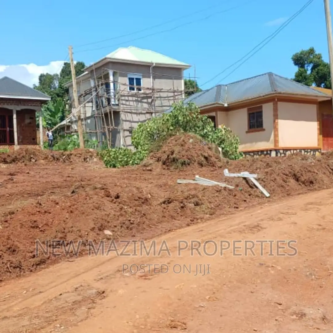 Commercial Plot Measuring Direct on Muram Rd Onsale Busabaal in Division A