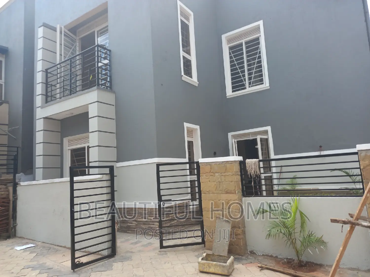 Furnished 4bdrm Duplex in Kira for sale in Kira