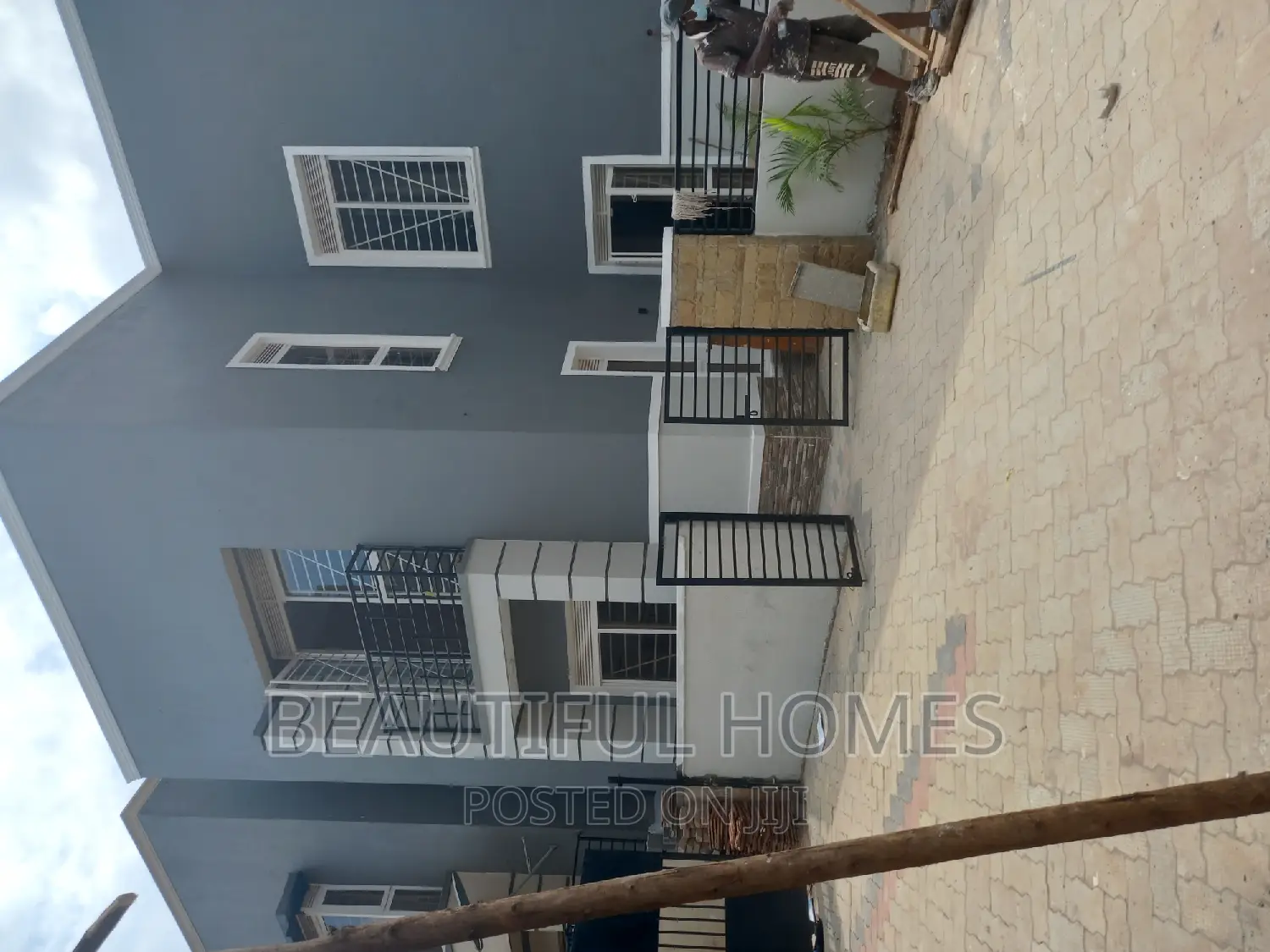 Furnished 4bdrm Duplex in Kira for sale in Kira