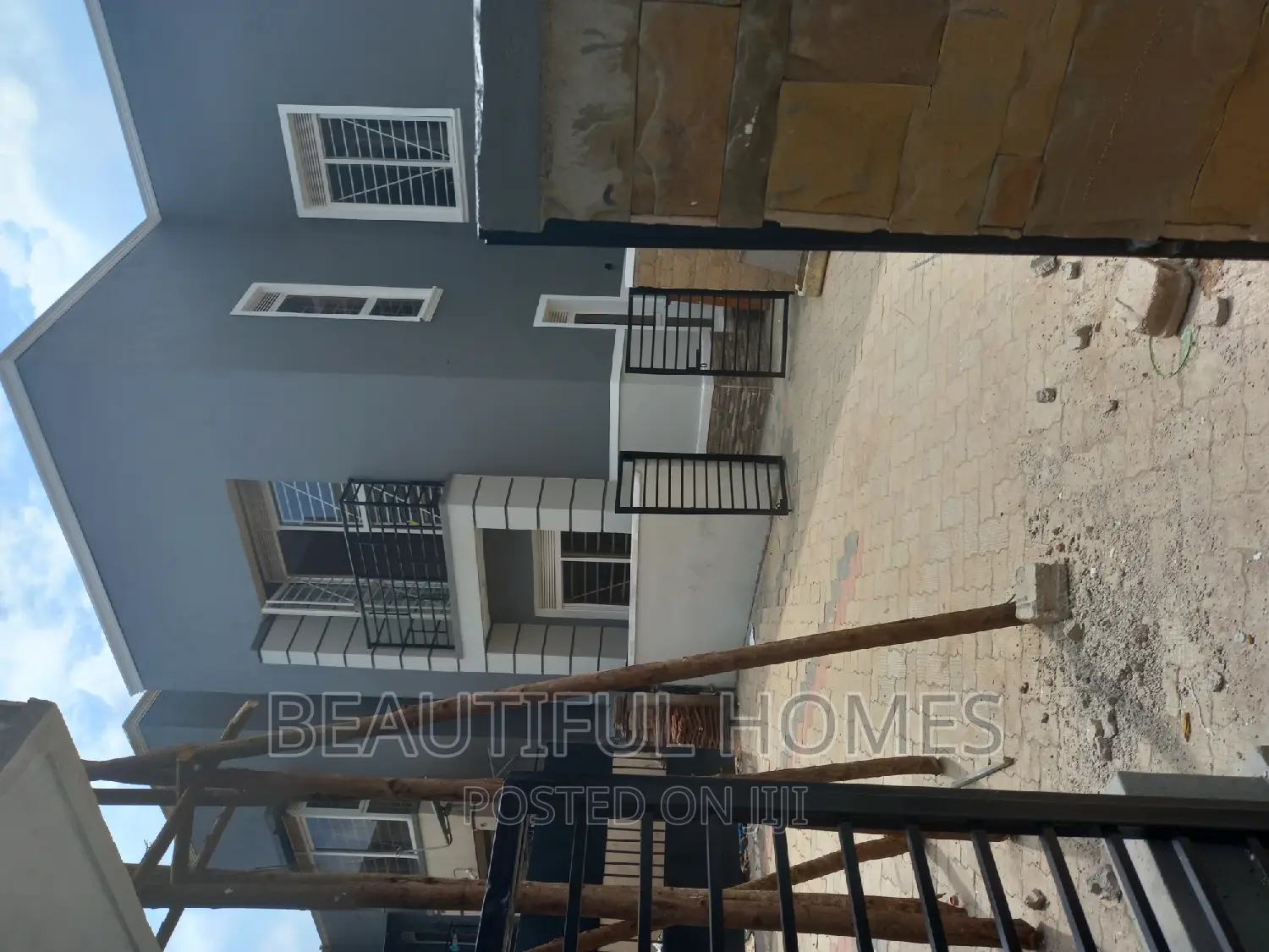 Furnished 4bdrm Duplex in Kira for sale in Kira