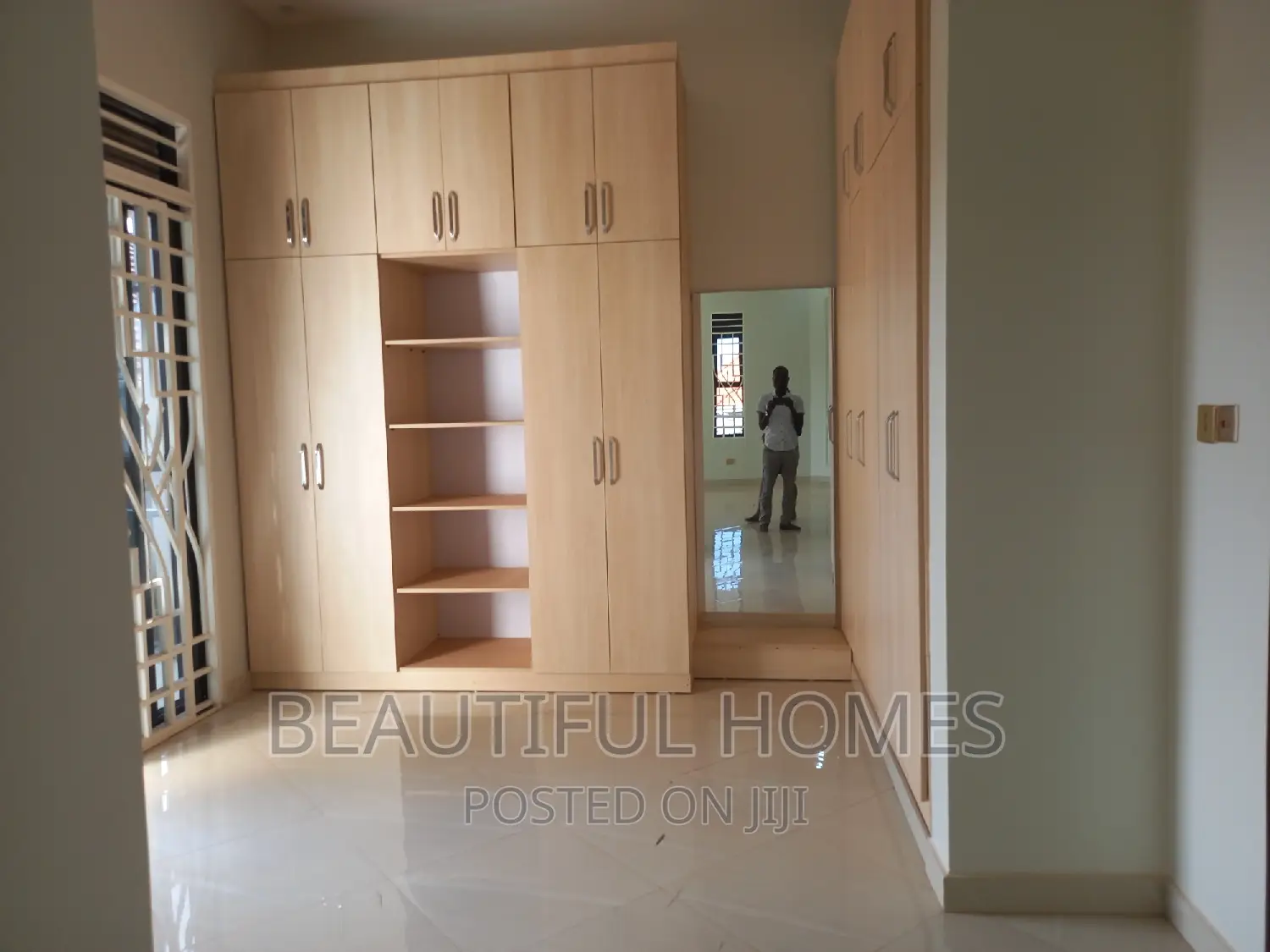 Furnished 6bdrm Mansion in Kira, Central Division for sale in Central Division