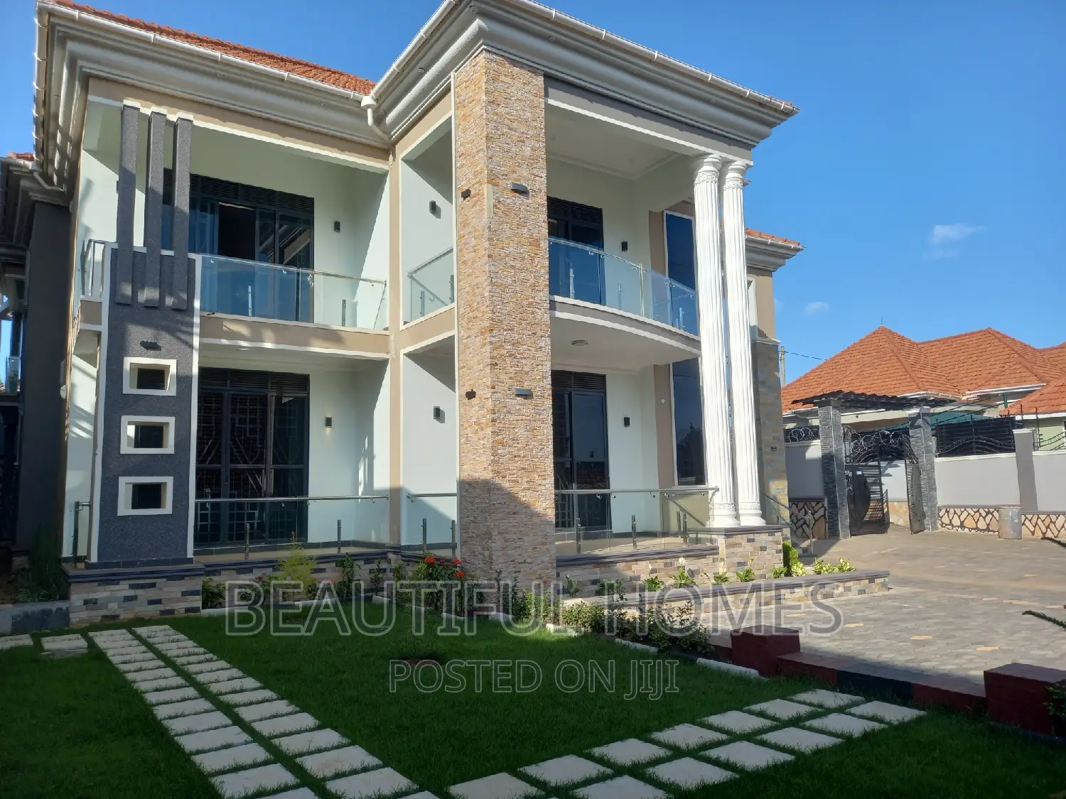 Furnished 6bdrm Mansion in Kira Classy, Central Division for sale in Central Division