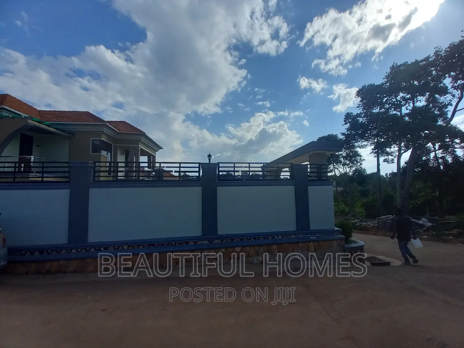 Furnished 5bdrm Bungalow in Kira Along Mamerito, Central Division in Central Division