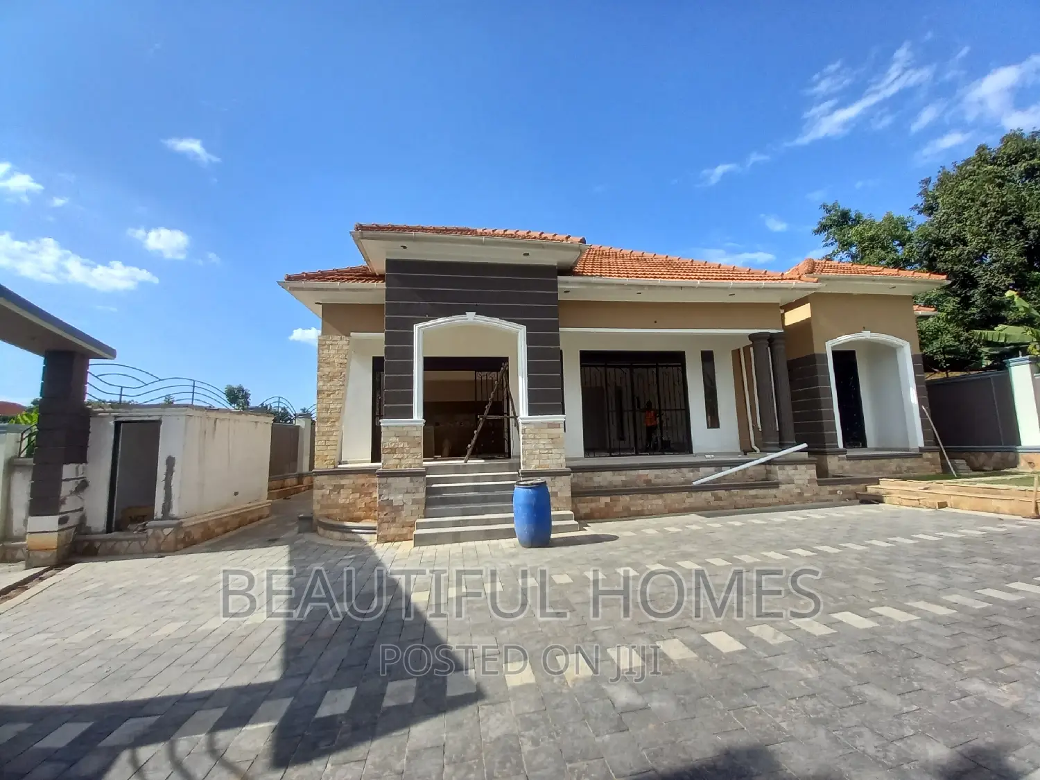 Furnished 5bdrm Bungalow in Kira Along Mamerito, Central Division in Central Division
