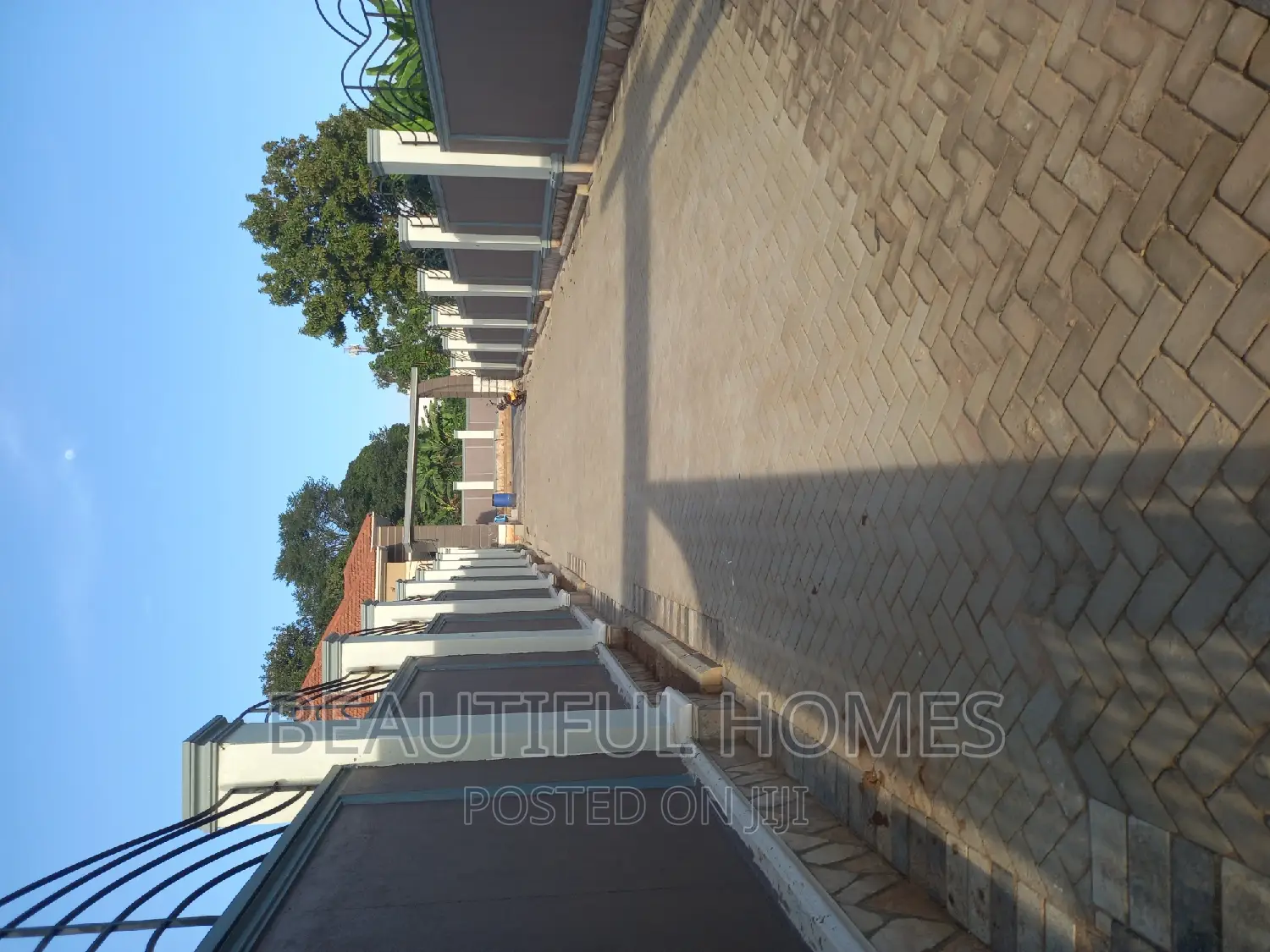 Furnished 5bdrm Bungalow in Kira Along Mamerito, Central Division in Central Division