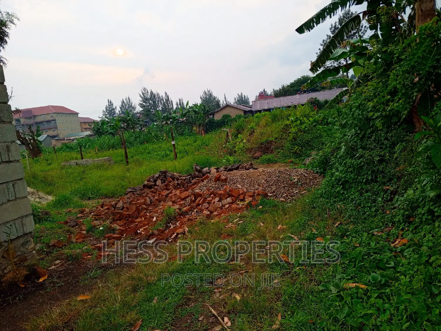 65*100fts Plot on Sale Located in Fortportal City in Kabalore
