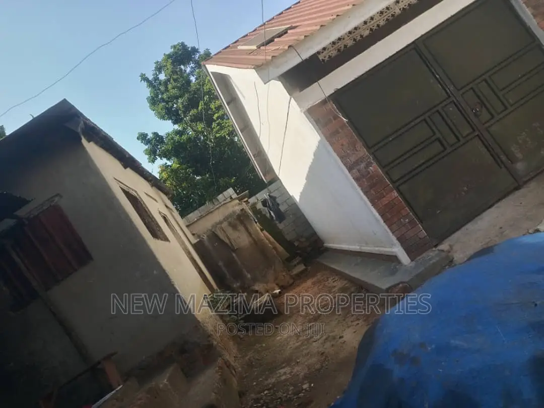 3bdrm House in Kyengera Kaziga, Division A for sale in Division A
