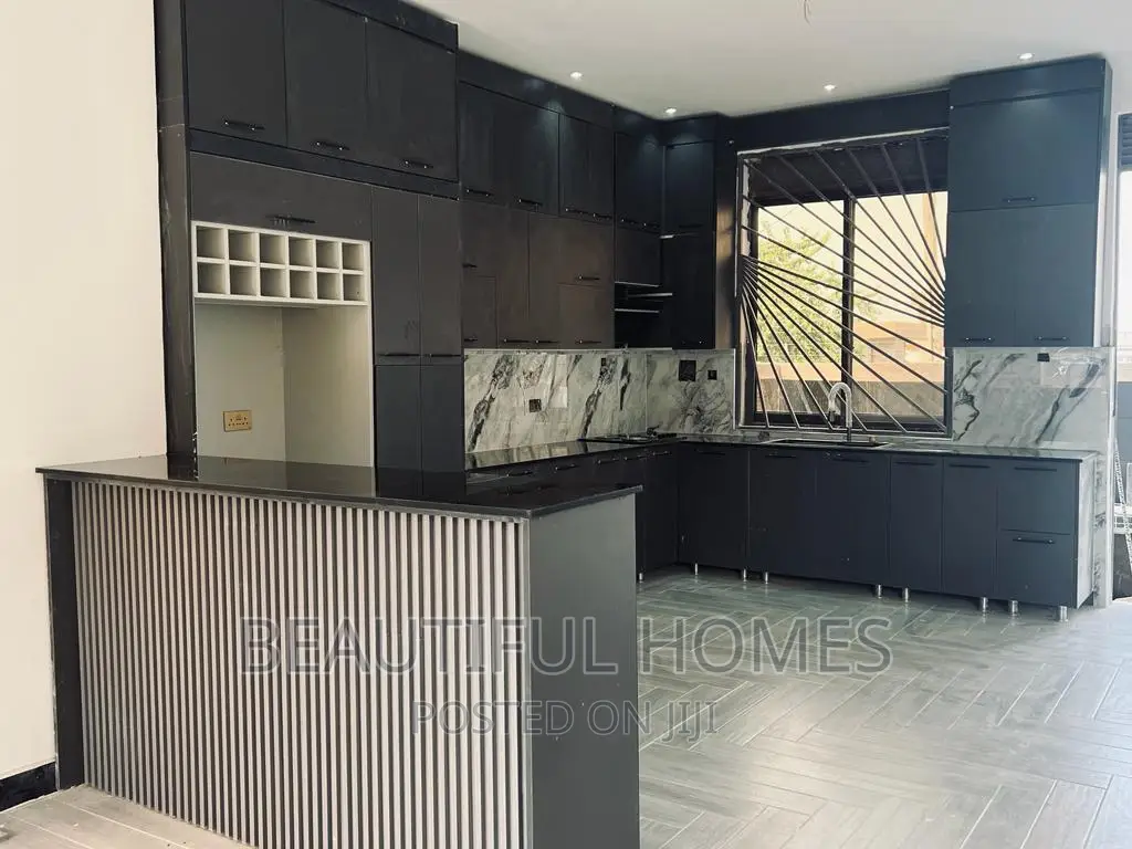 Furnished 7bdrm Duplex in Kyanja, Nakawa for sale in Nakawa