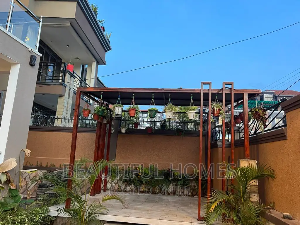 Furnished 7bdrm Duplex in Kyanja, Nakawa for sale in Nakawa