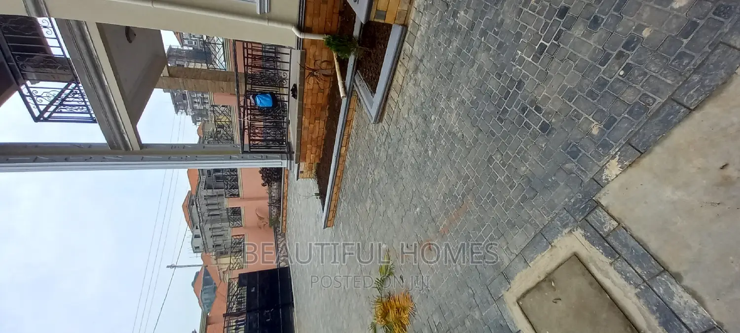 Furnished 6bdrm Duplex in Kyanja, Central Division for sale in Central Division