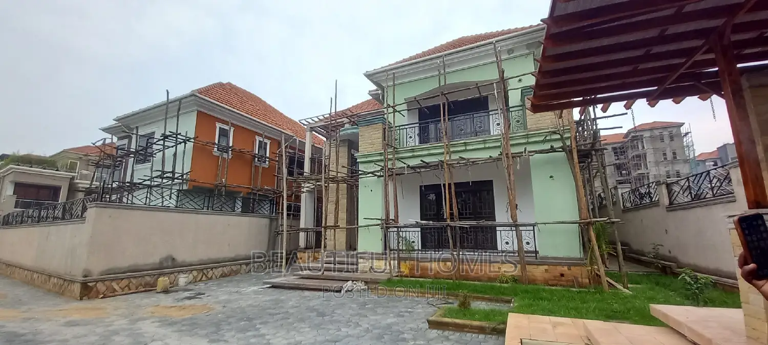 Furnished 6bdrm Mansion in Kyanja Expatriate, Central Division in Central Division