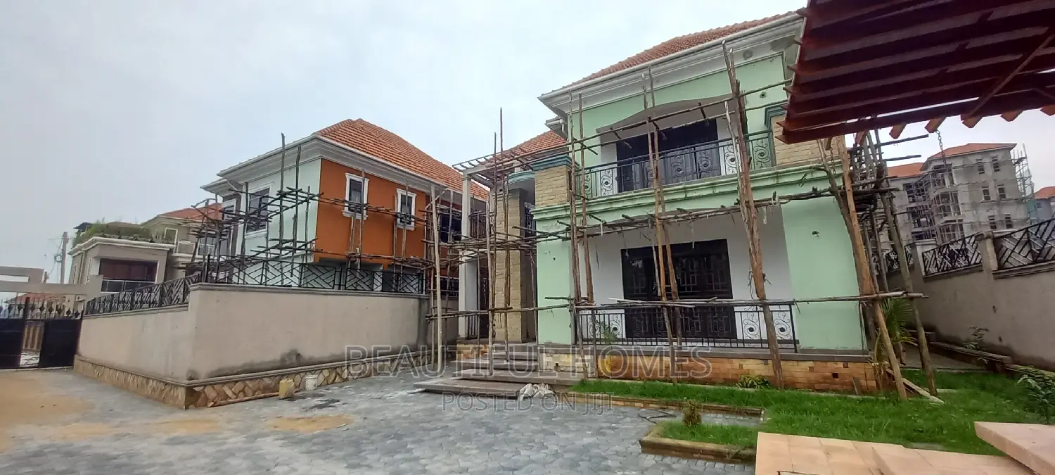 Furnished 6bdrm Mansion in Kyanja Expatriate, Central Division in Central Division