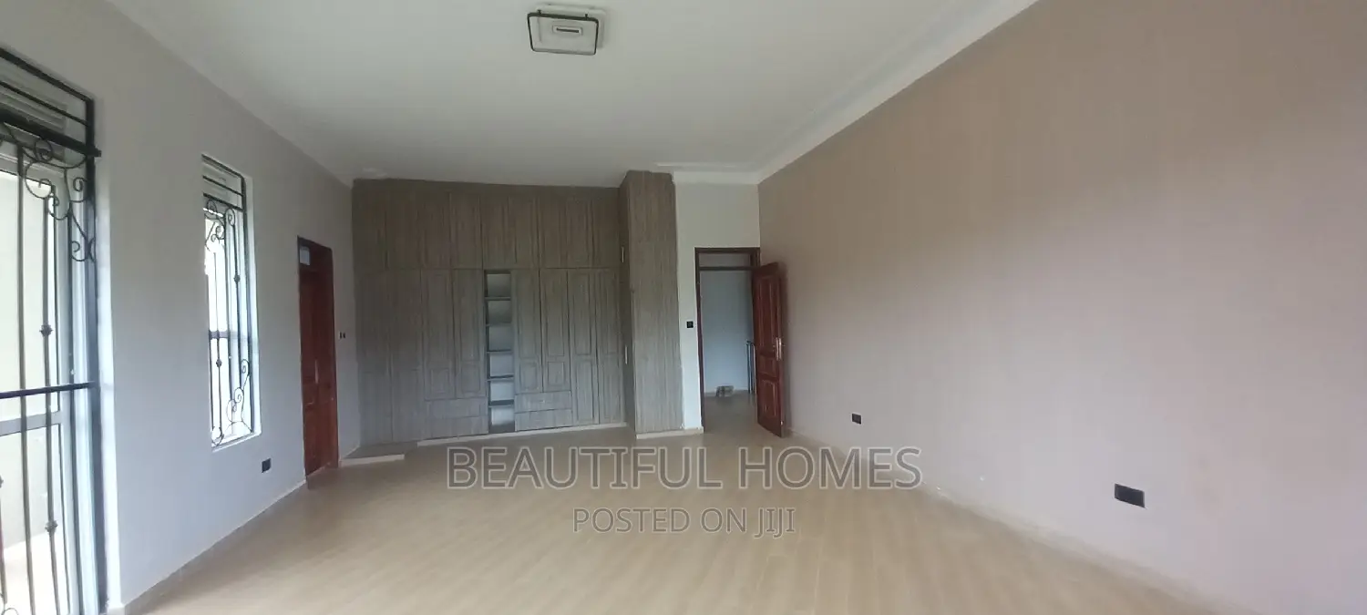 Furnished 5bdrm Duplex in Kyanja, Central Division for sale in Central Division