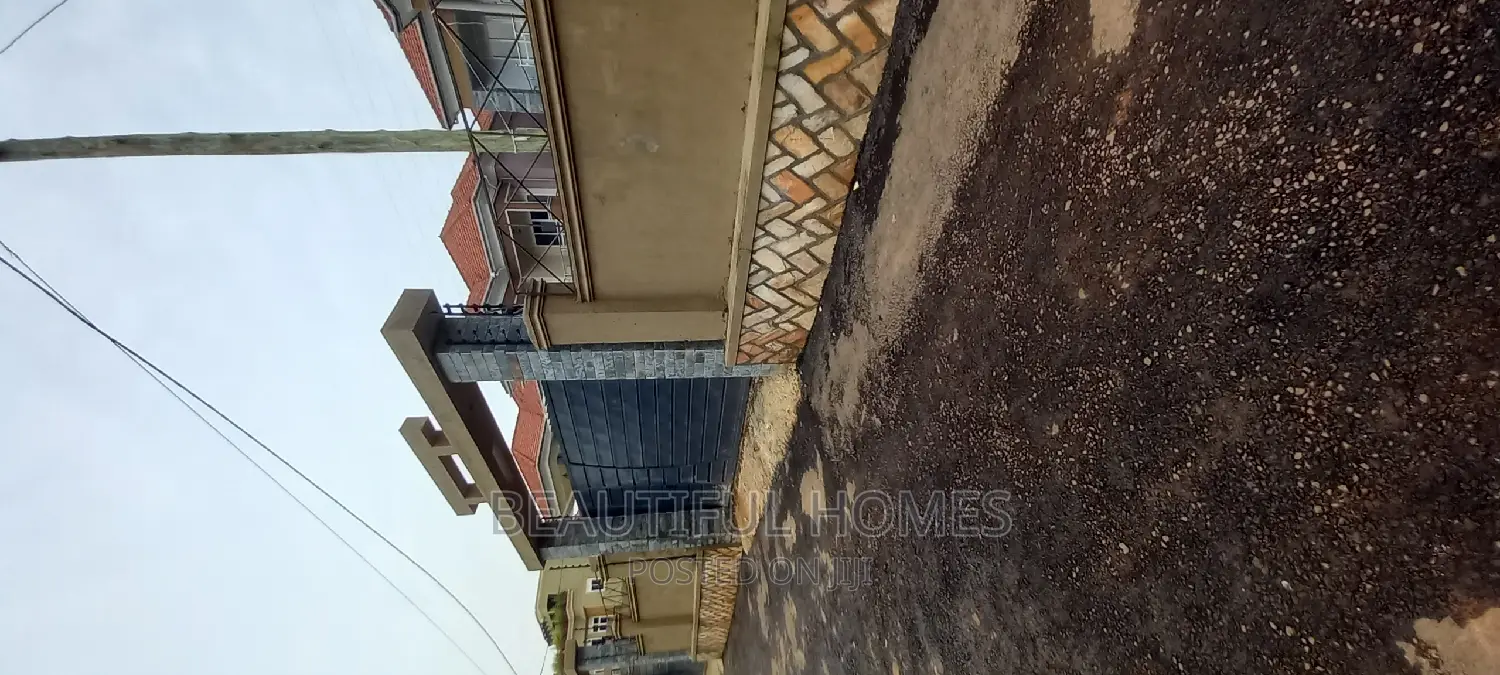 Furnished 5bdrm Duplex in Kyanja Rich Estate, Nakawa for sale in Nakawa