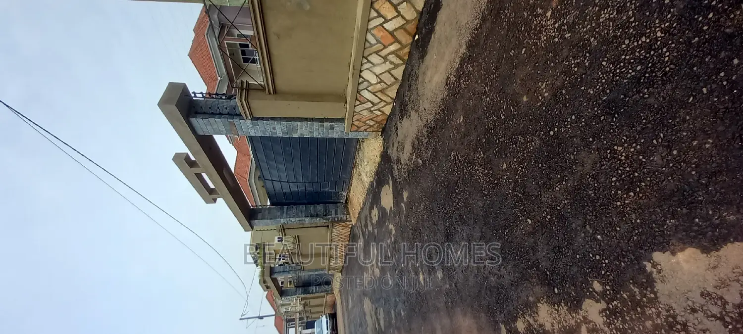 Furnished 5bdrm Duplex in Kyanja Rich Estate, Nakawa for sale in Nakawa
