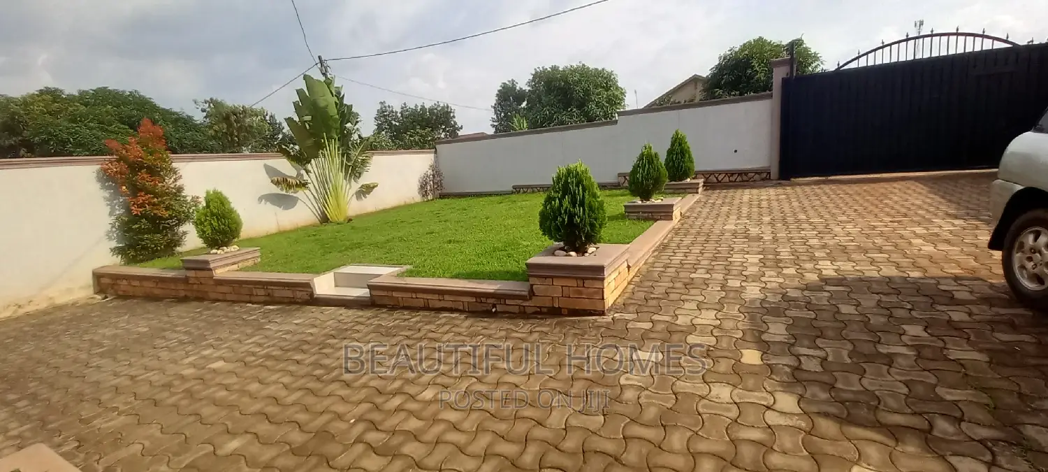 Furnished 4bdrm House in Kira for sale in Kira