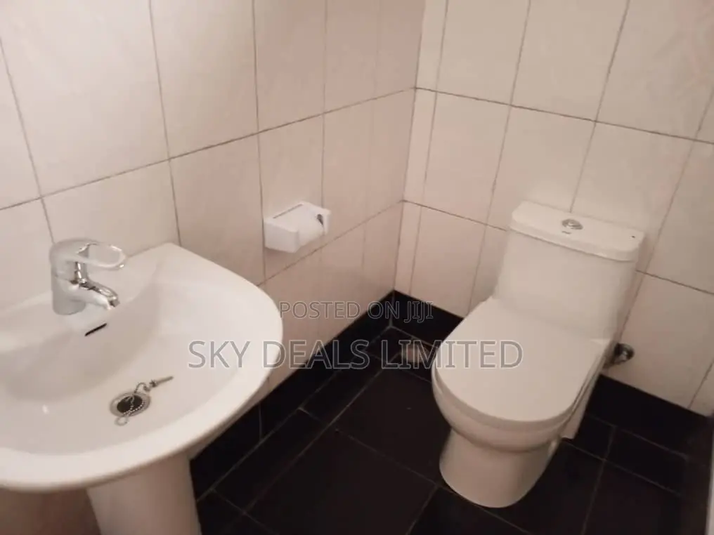 4bdrm Bungalow in Kyanja, Nakawa for sale in Nakawa