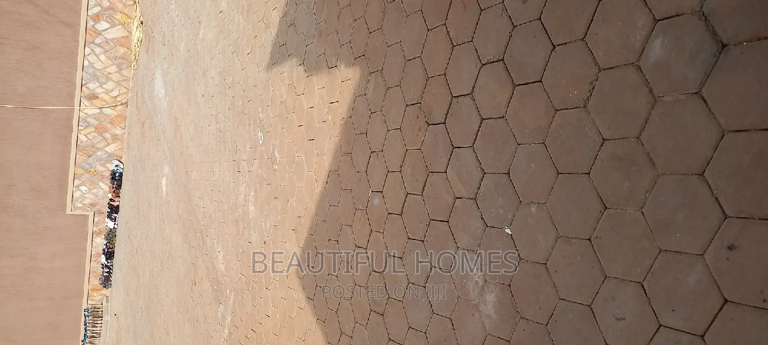 Furnished 2bdrm Block of Flats in Kyanja, Central Division for sale in Central Division