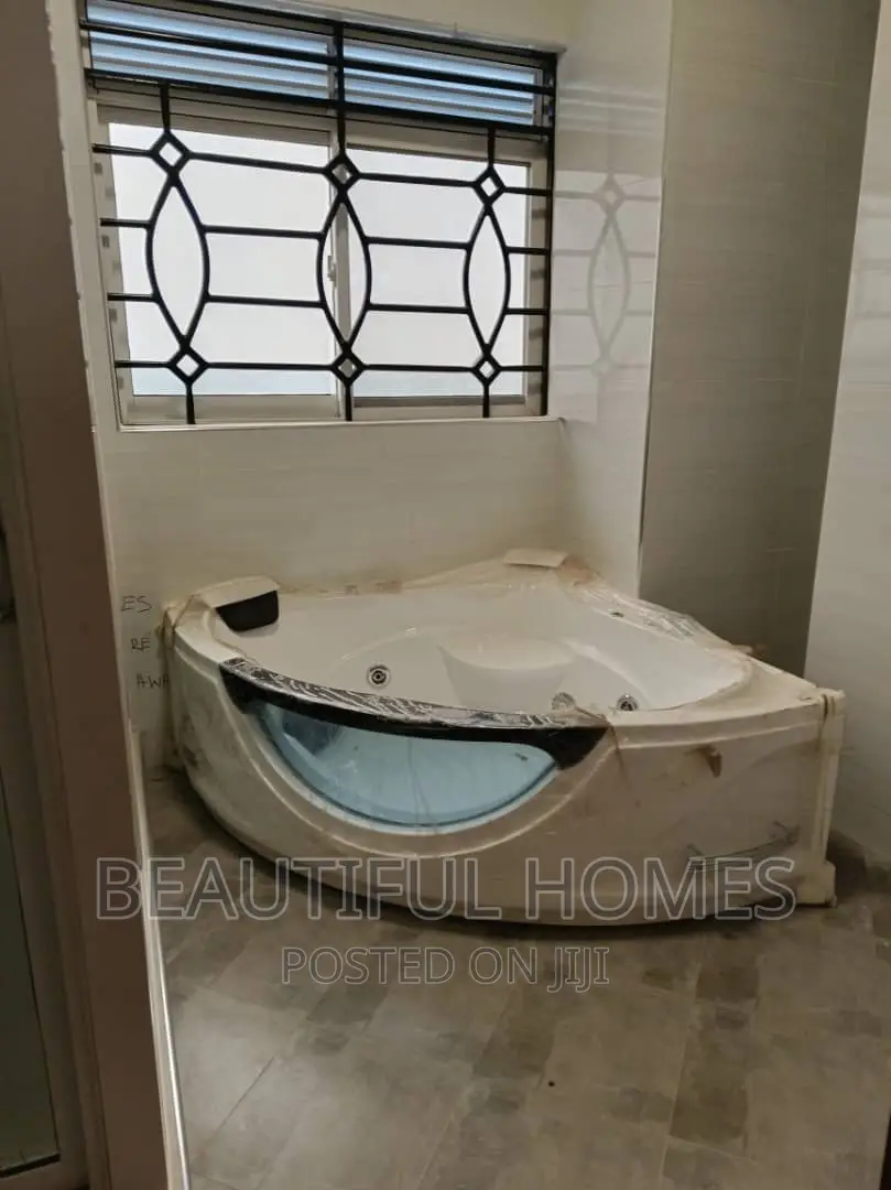 Furnished 6bdrm Mansion in Bwebajja Akright, Central Division for sale in Central Division