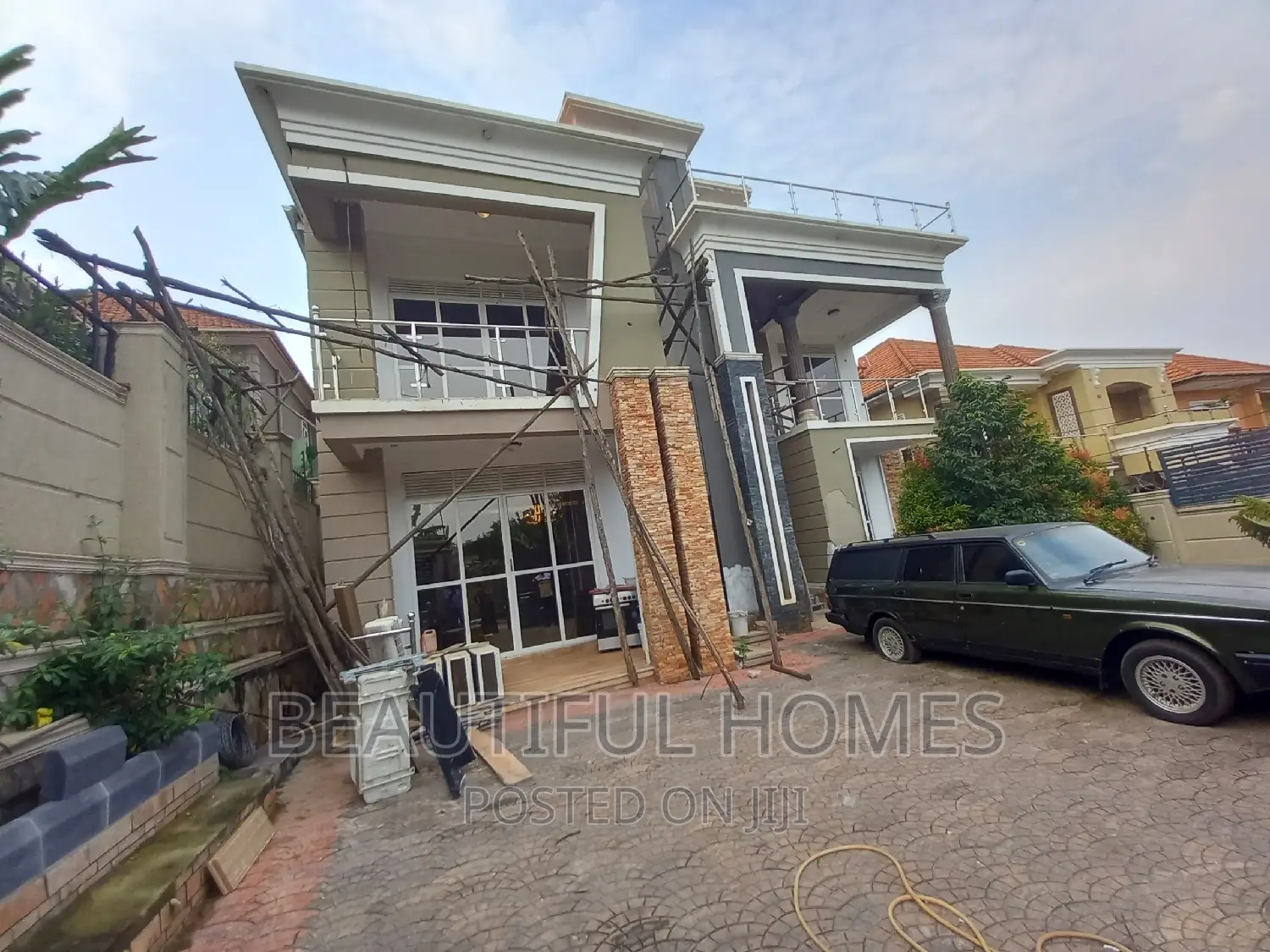 Furnished 5bdrm Mansion in Kira  Posh for sale in Kira