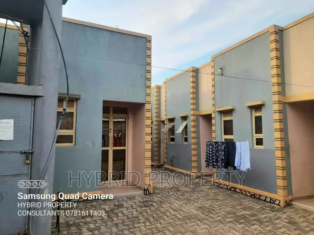 13bdrm Apartment in Nansana Along for sale in Wakiso / Wakiso