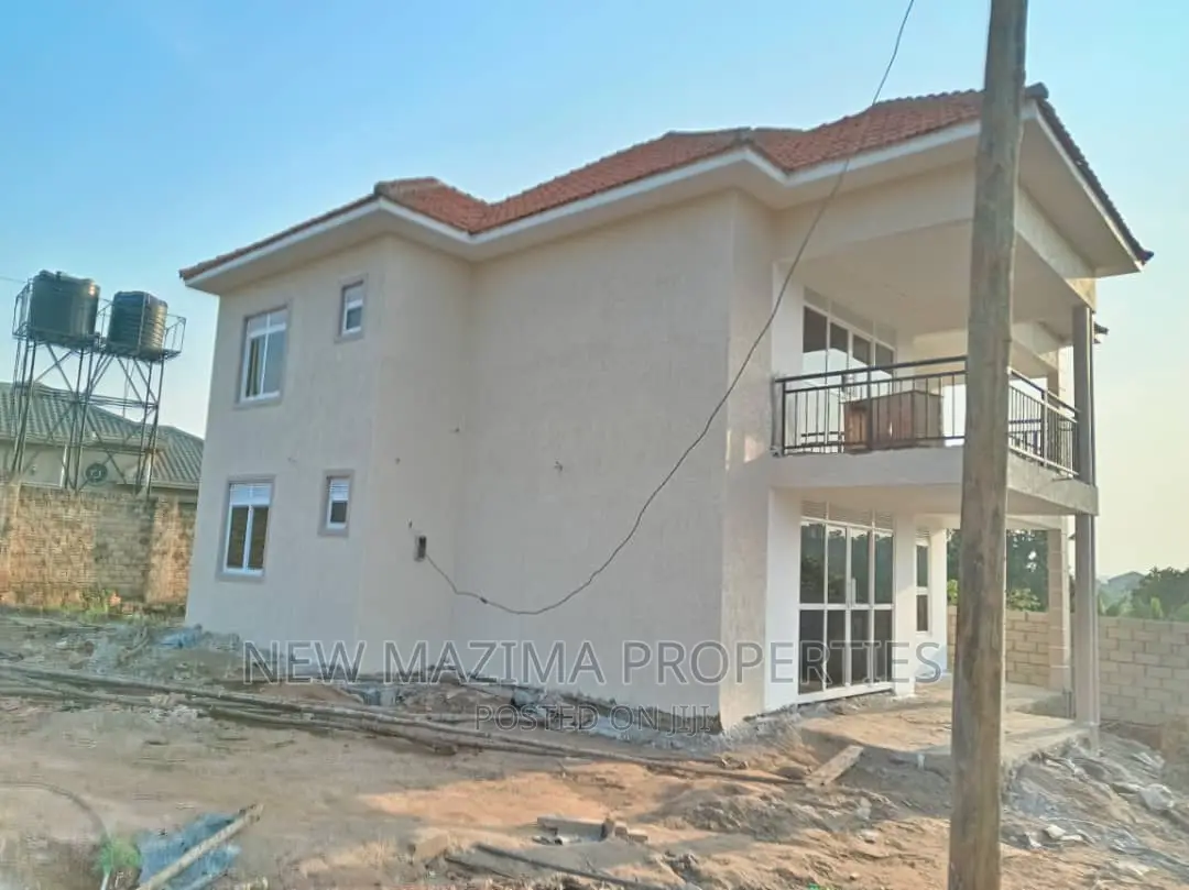 Mini Flat in Kitende Ntebe Rd, Division A for sale in Division A