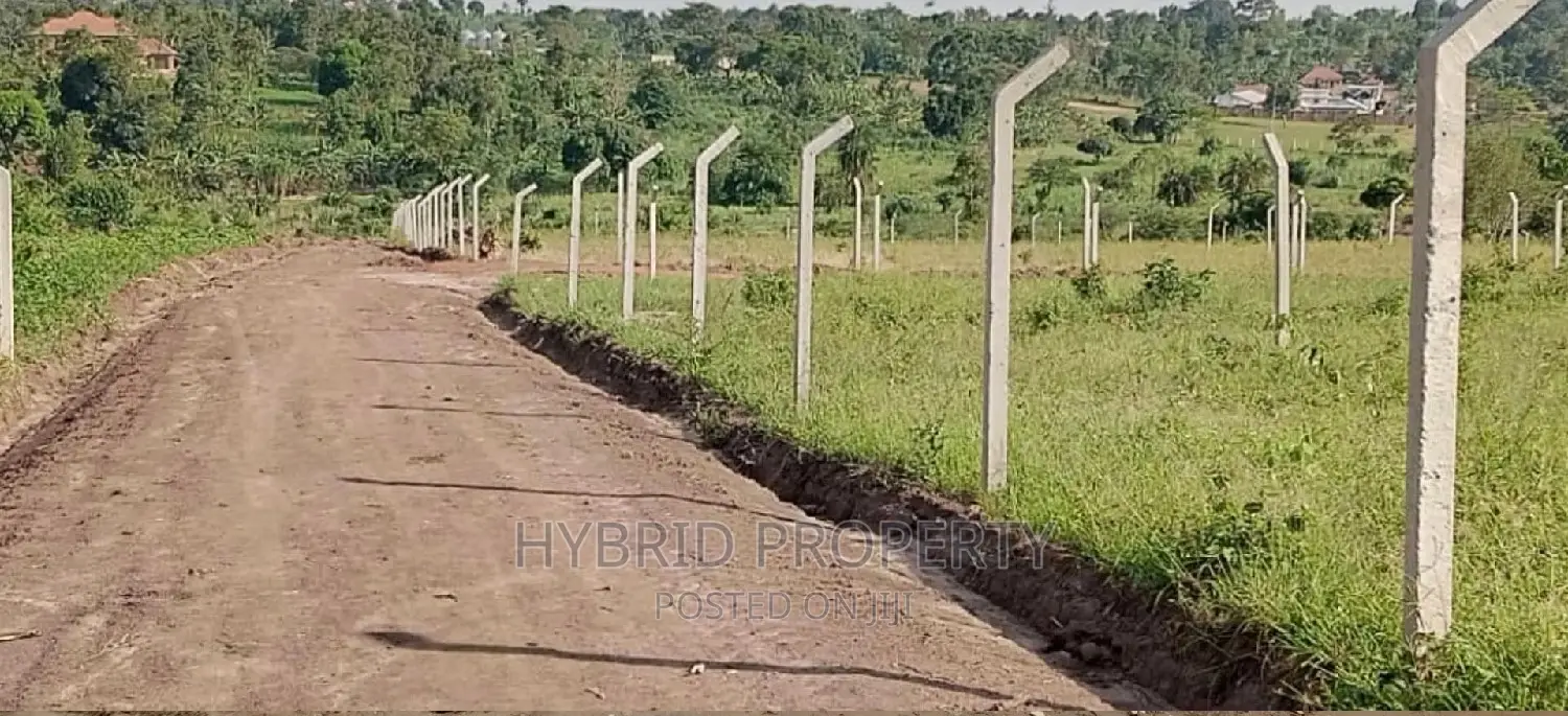 Prime Plots for Sale at Gayaza~Kiwenda [Luunga]~Gayaza Road. in Busukuma