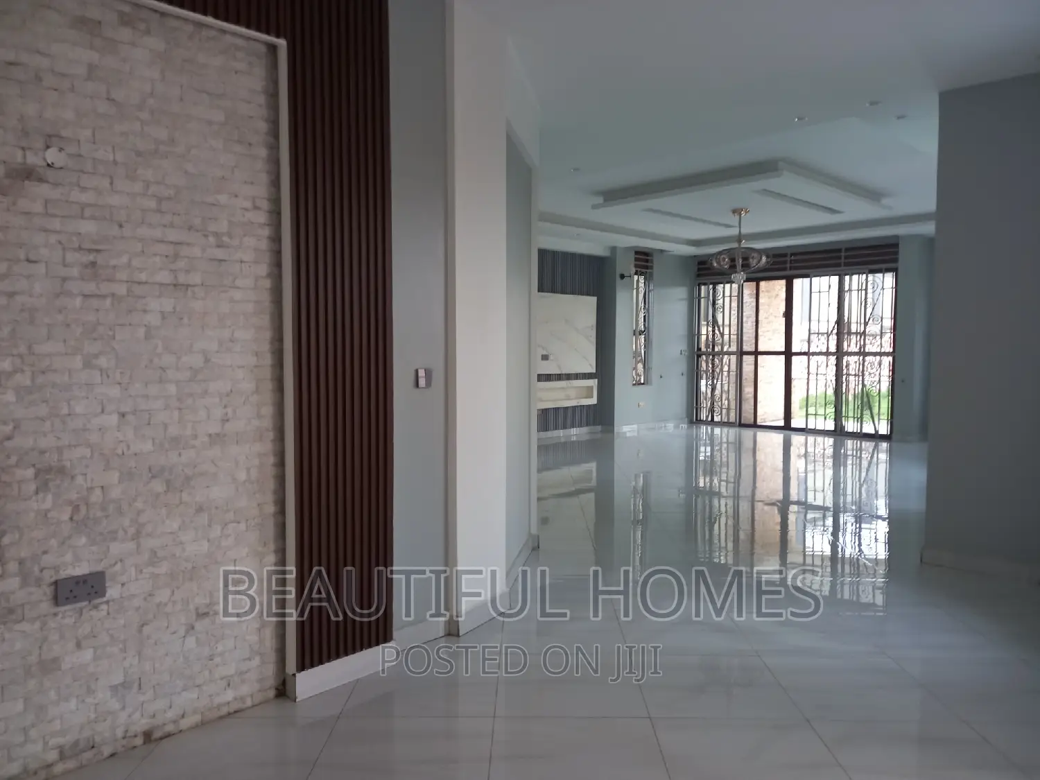 Furnished 6bdrm Mansion in Kira, Central Division for sale in Central Division