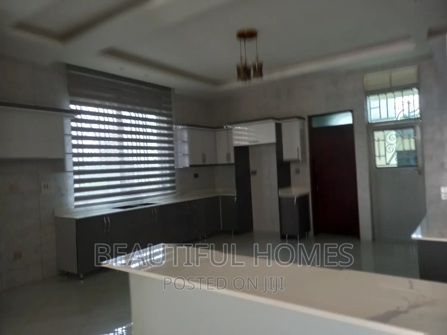 Furnished 6bdrm Duplex in Kira for sale in Kira