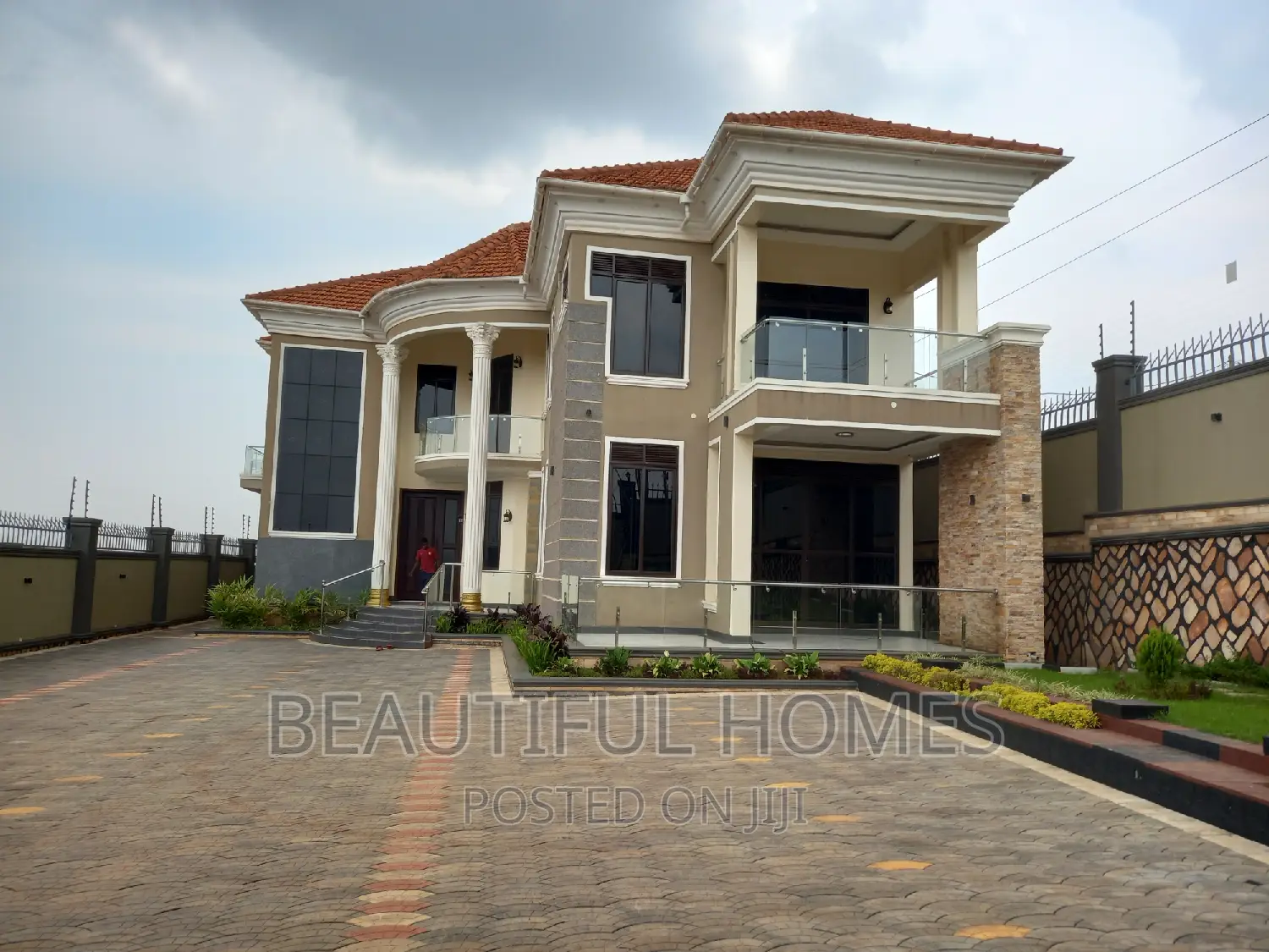 Furnished 6bdrm Duplex in Kira for sale in Kira