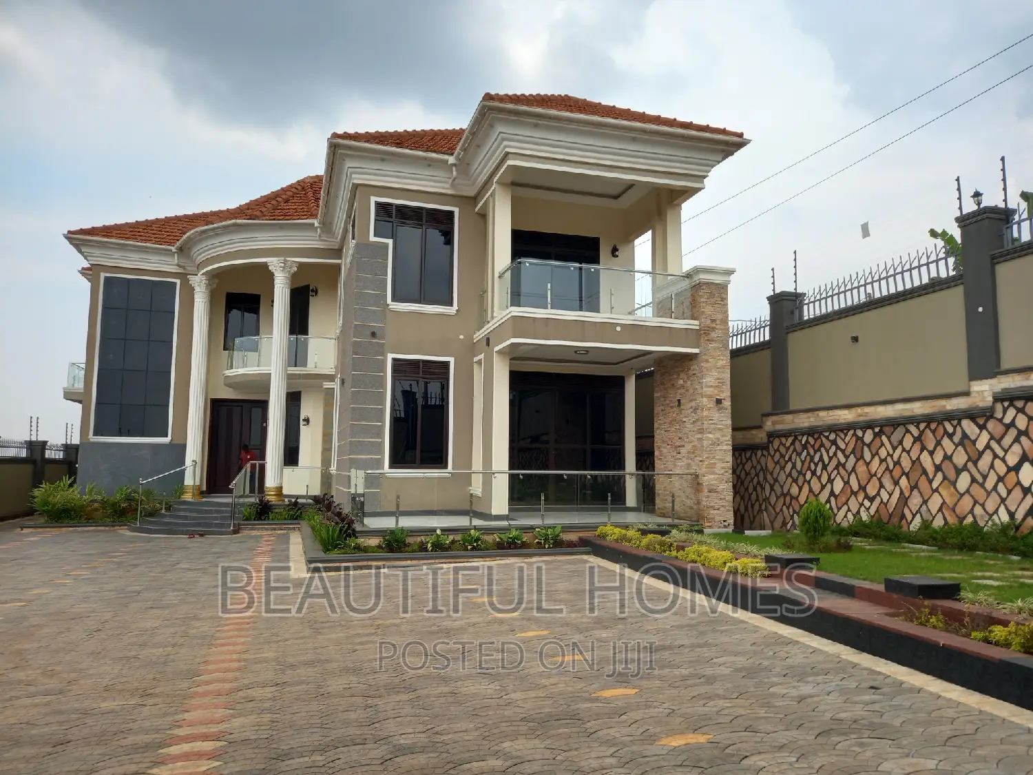 Furnished 6bdrm Duplex in Kira for sale in Kira